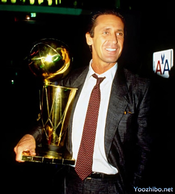 帕特-莱利:1989-90赛季的NBA最佳教练与<a href=/lanqiubs/lakers/ target=_blank class=infotextkey>湖人</a>王朝的缔造者